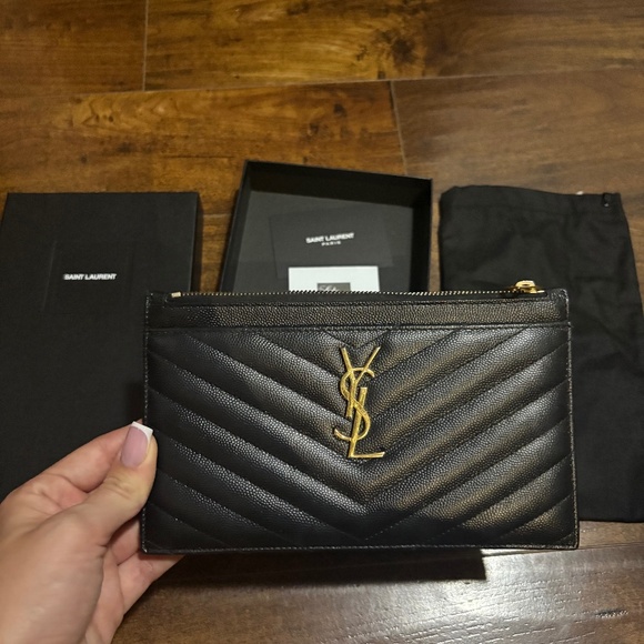 Ysl pouch monogramme - Picture 1 of 3